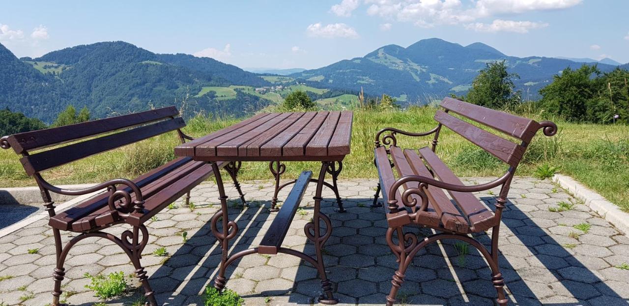 Apartma Pri Bostjanu Škofja Loka Exterior foto